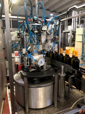 Linea di imbottigliamento per Vino Usata 11