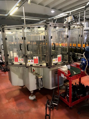Linea di imbottigliamento per Vino Usata 5
