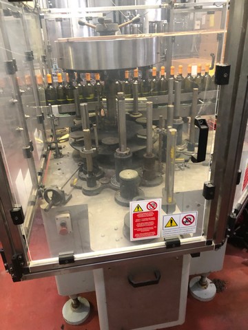 Linea di imbottigliamento per Vino Usata 6