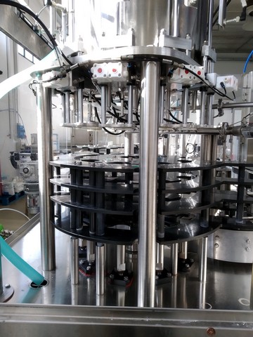 Monoblocco di Riempimento Isobarico Comac 6.6.1.C Usato 3