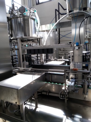 Monoblocco di Riempimento Isobarico Comac 6.6.1.C Usato 4