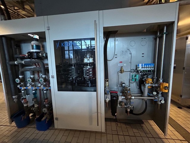 Linea di imbottigliamento PET krones 30.000 bph Usata 4
