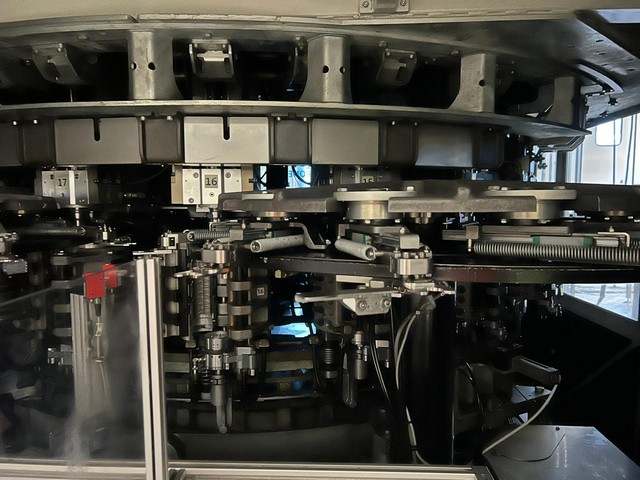 Linea di imbottigliamento PET krones 30.000 bph Usata 6
