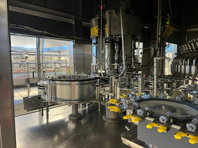 Linea di imbottigliamento PET krones 30.000 bph Usata 9