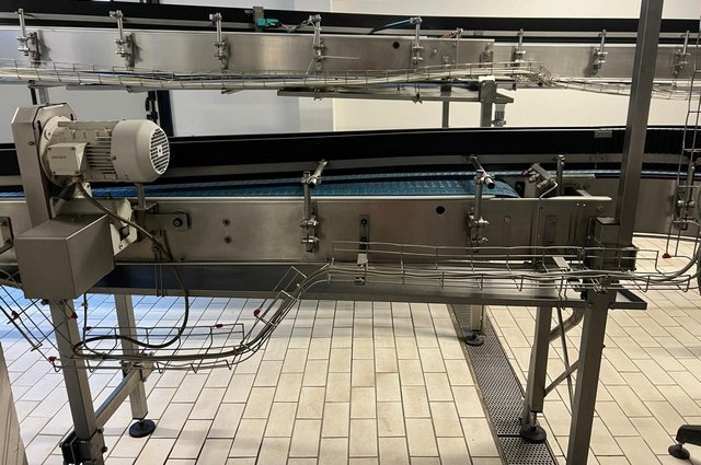 Linea di imbottigliamento PET krones 30.000 bph Usata 19