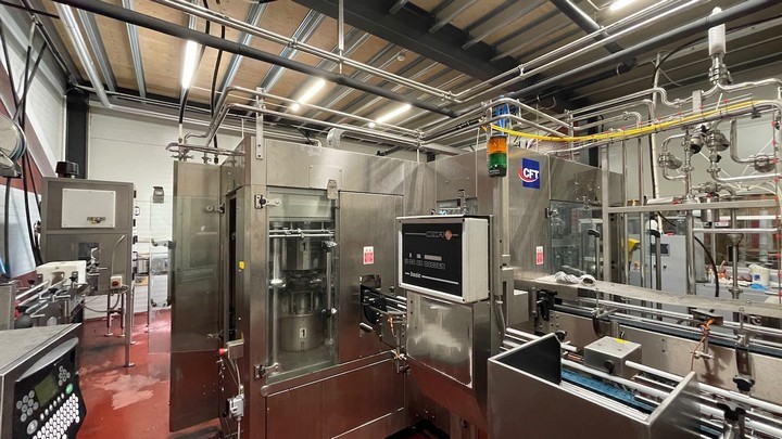 Linea di imbottigliamento lattine 10.000 cph usata 7