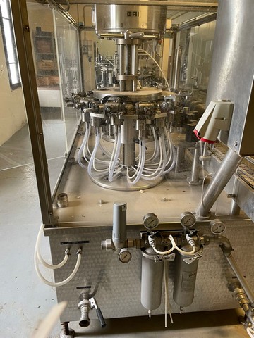 Used Complete Bottling Line GAI 1.500 bph 3