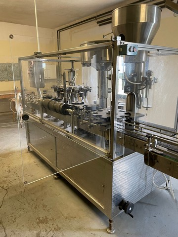 Used Complete Bottling Line GAI 1.500 bph 18