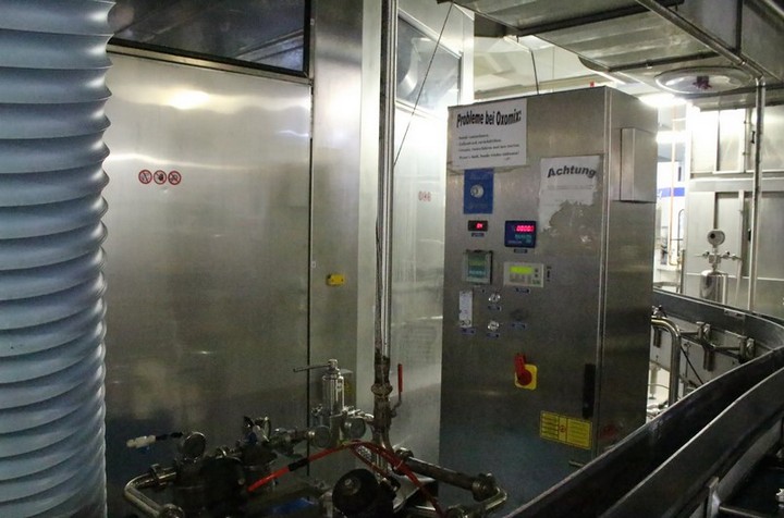 Linea di imbottigliamento usata PET 18.000 bph 7