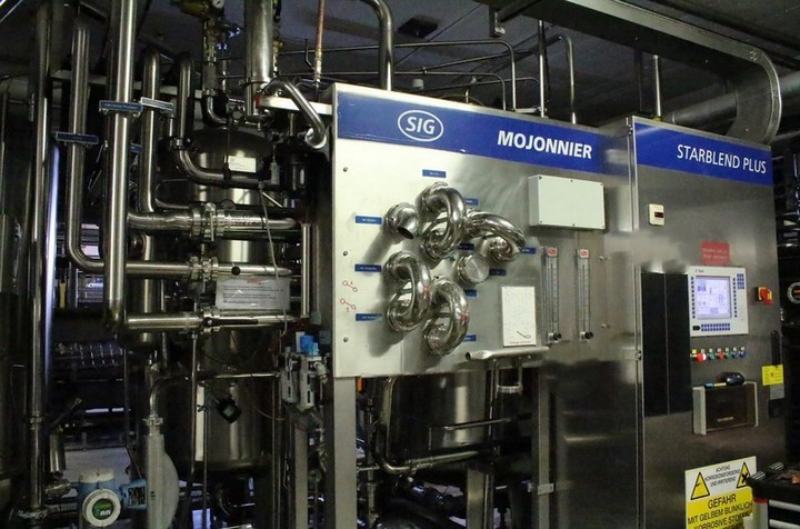 Linea di imbottigliamento usata PET 18.000 bph 11