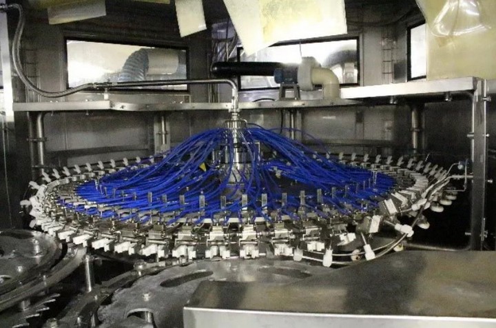 Linea di imbottigliamento usata PET 18.000 bph 5