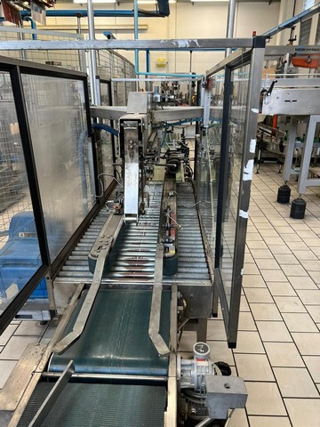 Linea di imbottigliamento usata Bertolaso 4.000 bph 2
