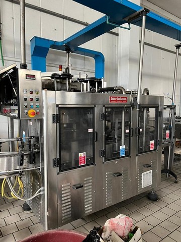 Linea di imbottigliamento usata Bertolaso 4.000 bph 4