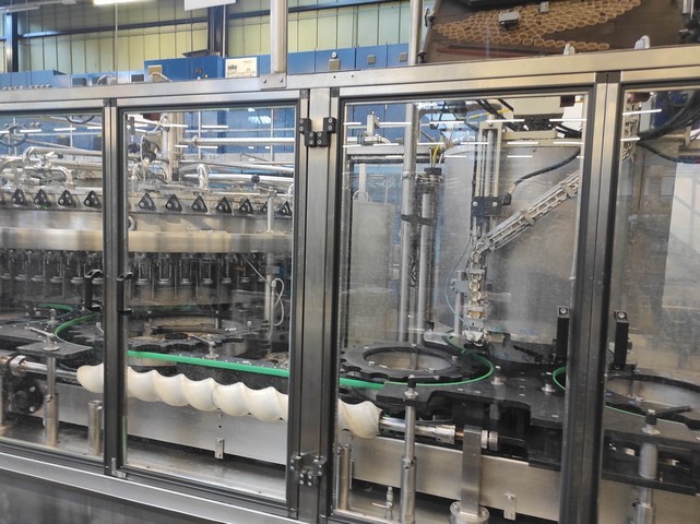 Used Complete Bottling Line Glass 9