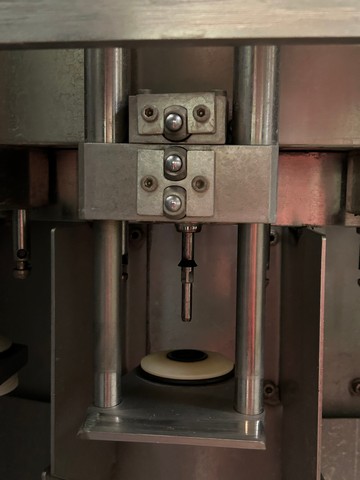 Used Filler Bertolaso 24v isobaric 4