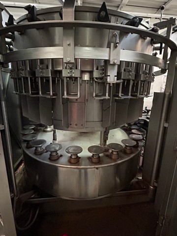 Used Filler Bertolaso 24v isobaric 5