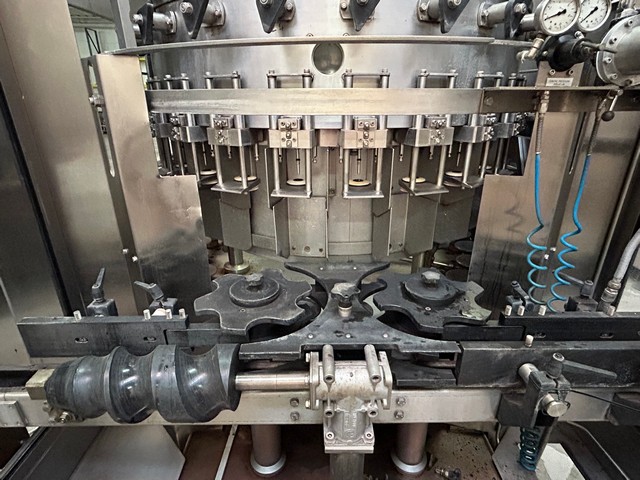Used Filler Bertolaso 24v isobaric 9