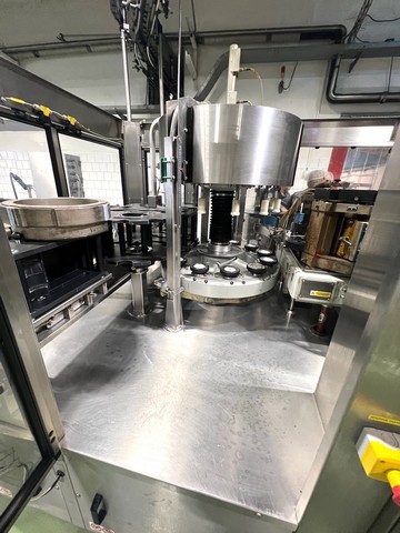 Linea di imbottigliamento PET 12.000 bph CSD Usata 17