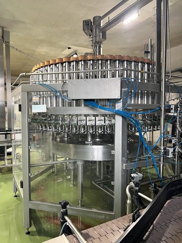 Linea di imbottigliamento PET 12.000 bph CSD Usata 10