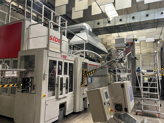Used Complete Bottling Line Sidel PET 18.500 bph 5