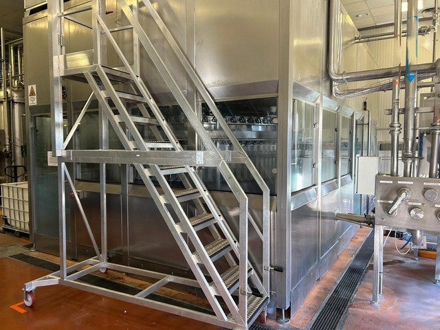 Used Complete Bottling Line Sidel PET 18.500 bph 15