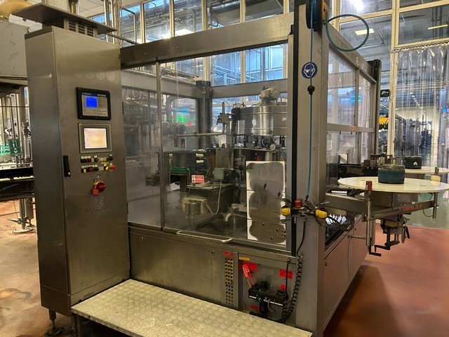 Used Complete Bottling Line Sidel PET 18.500 bph 21