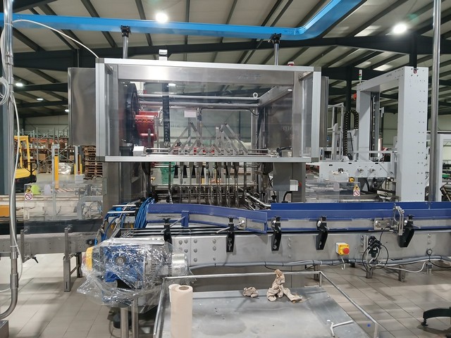Linea di imbottigliamento MBF 9.500 bph Usata 10