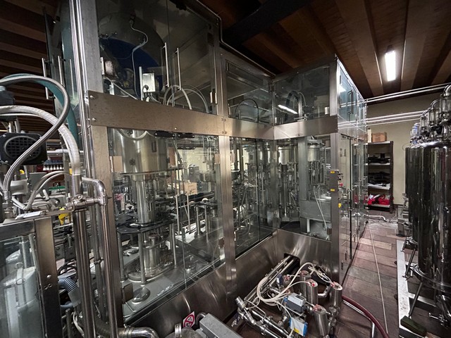 Used Filling Monoblock MBF 20.25.4.3 8