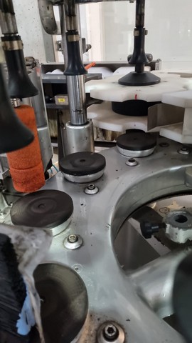 Used Labeller kosme Adhesive 12.000 bph 18