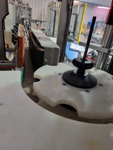 Used Labeller kosme Adhesive 12.000 bph 4
