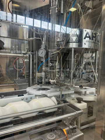 Used Filling Syncrobloc CFT Isobaric 30.30.6 12.000 bph 9
