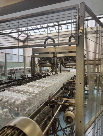 Linea di imbottigliamento CSD PET 25.500 bph Krones Usata 2
