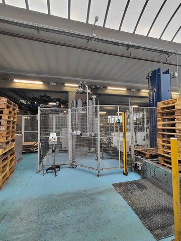 Linea di imbottigliamento CSD PET 25.500 bph Krones Usata 6