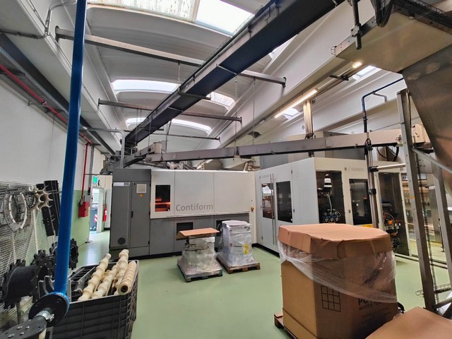 Linea di imbottigliamento CSD PET 25.500 bph Krones Usata 24