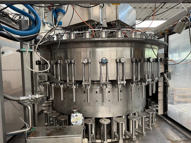 Riempitrice Corfill Sara Elp 32 valvole isobarica Usata 9