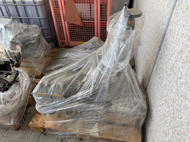 Used Kosme Labeller 8T CE CO 5S Adhesive 5.000 bph 17