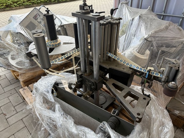 Used Kosme Labeller 8T CE CO 5S Adhesive 5.000 bph 20