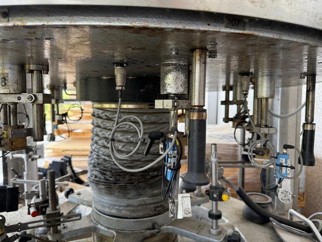 Used Kosme Labeller 8T CE CO 5S Adhesive 5.000 bph 9