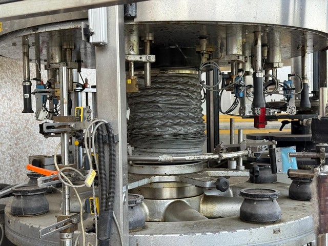 Used Kosme Labeller 8T CE CO 5S Adhesive 5.000 bph 3