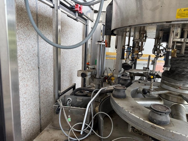 Used Kosme Labeller 8T CE CO 5S Adhesive 5.000 bph 4