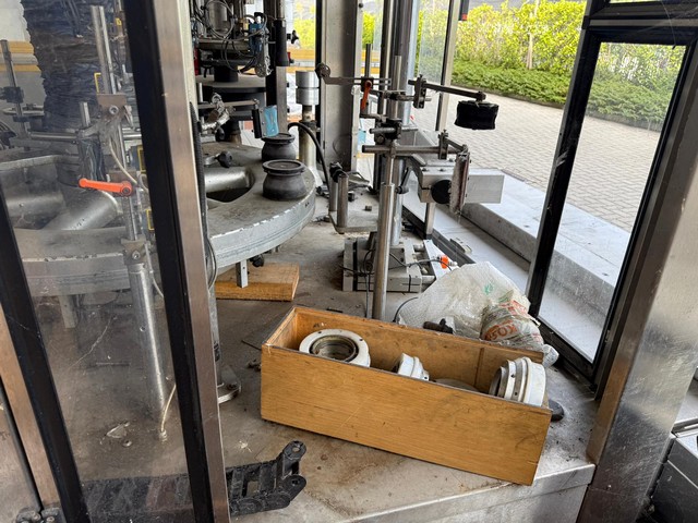 Used Kosme Labeller 8T CE CO 5S Adhesive 5.000 bph 6