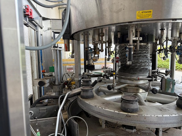 Used Kosme Labeller 8T CE CO 5S Adhesive 5.000 bph 14