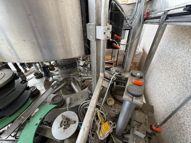 Used Kosme Labeller 8T CE CO 5S Adhesive 5.000 bph 16
