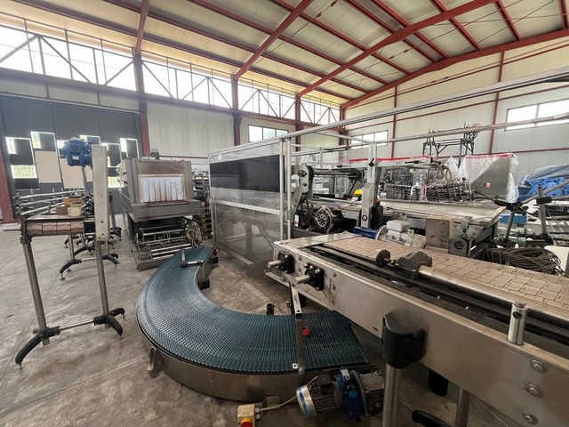 Linea di imbottigliamento BC PET 8.000 bph Usata 2
