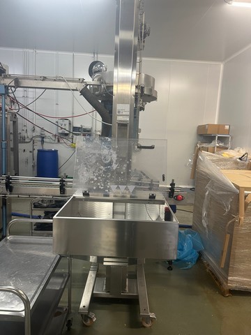 Elevatore Tappi 3.000 bph Marmoinox 2016 Usato 3