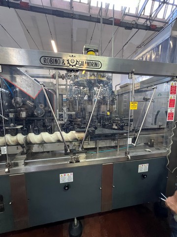 Linea di imbottigliamento isobarica spumante 9.000 bph Usata 8