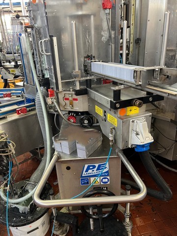 Linea di imbottigliamento isobarica spumante 9.000 bph Usata 12