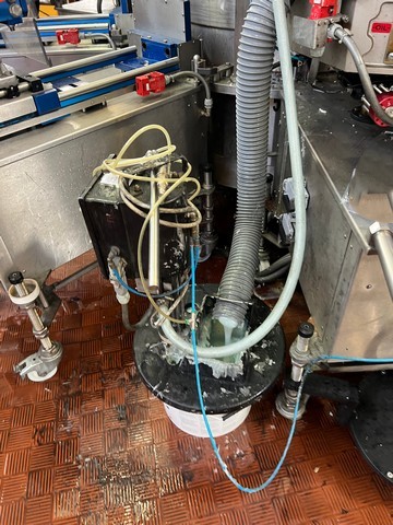 Linea di imbottigliamento isobarica spumante 9.000 bph Usata 13