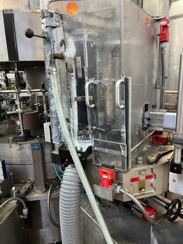 Linea di imbottigliamento isobarica spumante 9.000 bph Usata 14