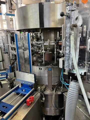 Linea di imbottigliamento isobarica spumante 9.000 bph Usata 15
